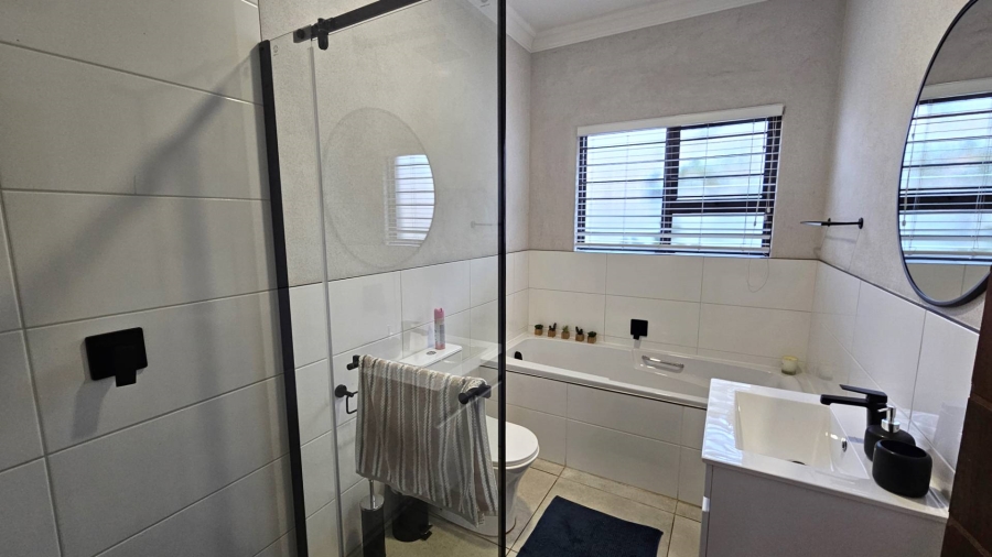 3 Bedroom Property for Sale in Melodie North West